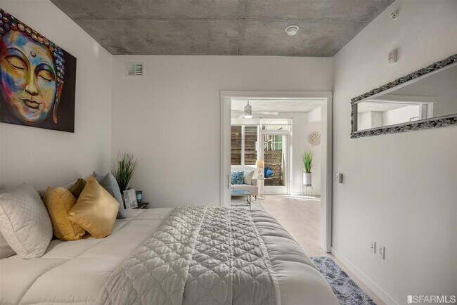 Building Photo - 45 Bartlett St