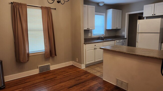 Building Photo - Four Bedroom House Available NICE