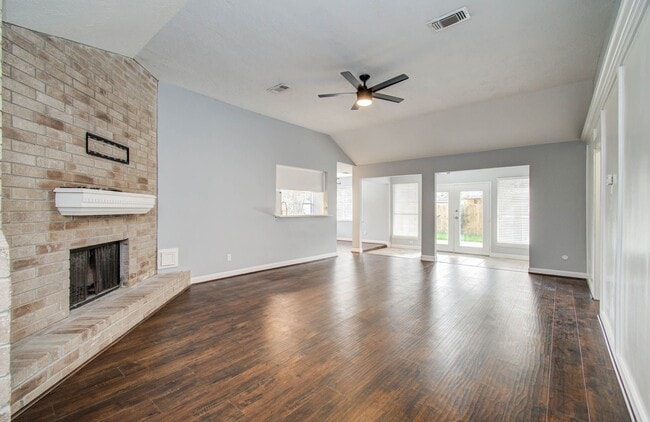 Building Photo - 6607 Readsland Ln