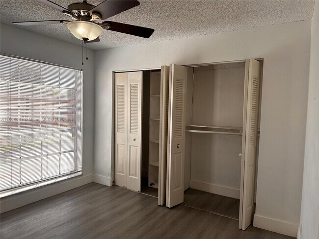 Building Photo - 7231 Miami Lakes Dr