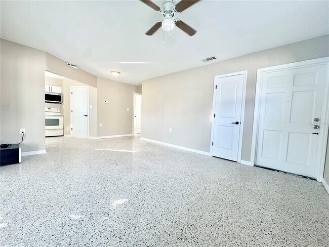 Building Photo - 4528 Floramar Terrace