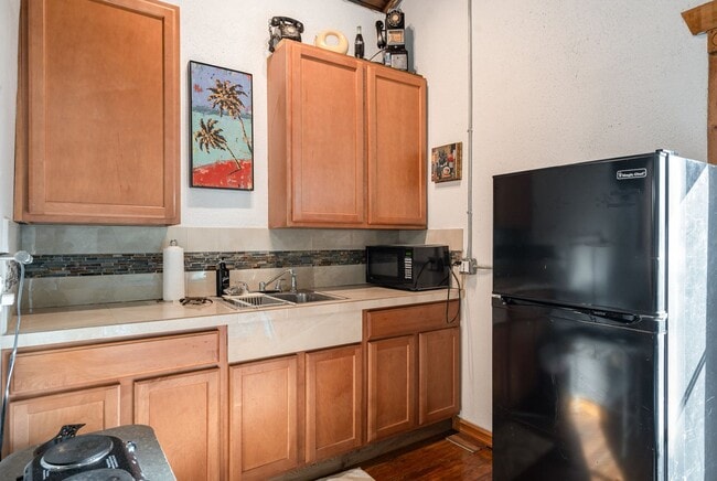 Building Photo - 1467 Guava Ave