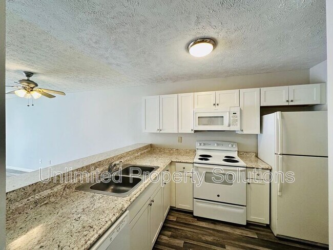 Building Photo - 215 Sunn Aire Ct