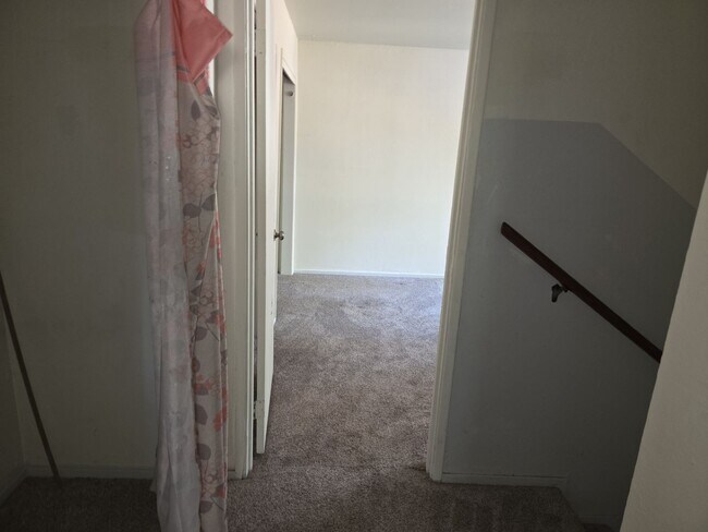 Building Photo - RO253-Cole, Gregory