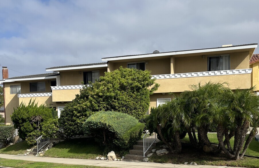 Building Photo - 200 N Irena Ave