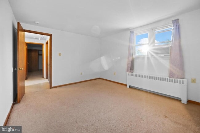 Building Photo - 842 Bethlehem Pike