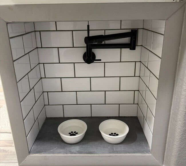 Building Photo - 7758 Meng Ct