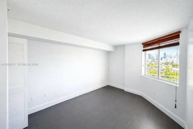 Building Photo - 219 NW 12th Ave