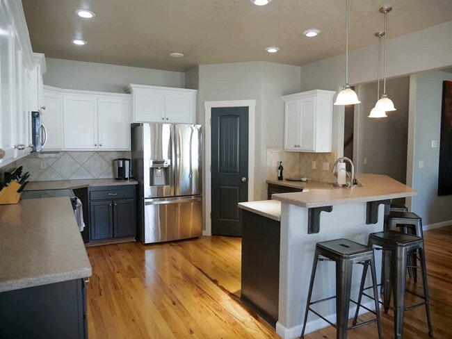 Building Photo - 151 Cub St W