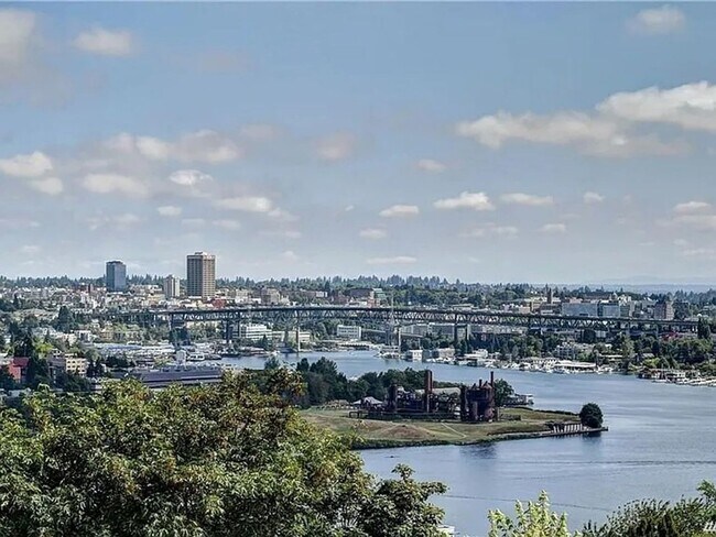 Building Photo - Fresh & Contemporary 1 bed, 1 bath with la...