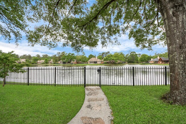 Building Photo - 19 Wild Meadow Ct