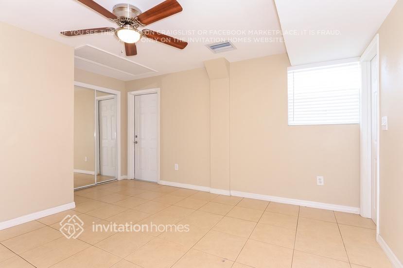 Building Photo - 3824 Sail Dr