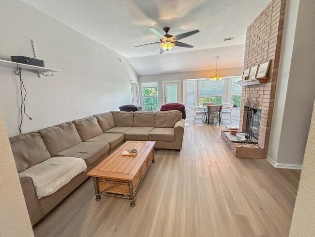 Building Photo - 4811 Sterling Manor Dr