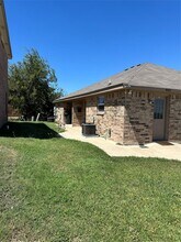 Building Photo - 803 Leifester Cir