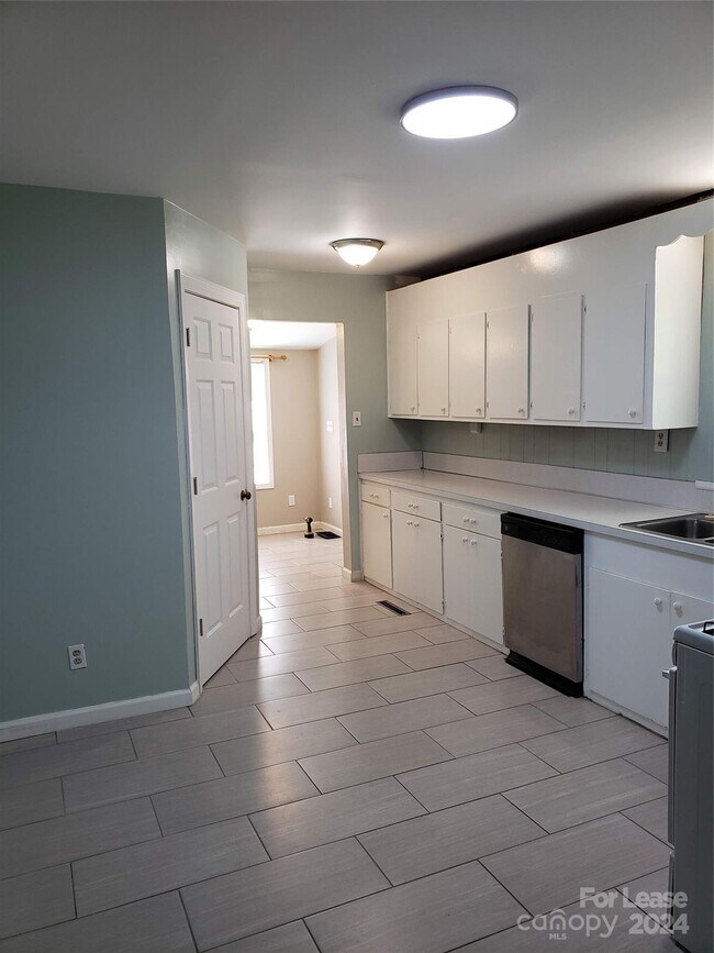 Building Photo - 9055 Unity Church Rd