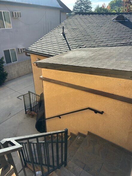 Building Photo - 14343 Tiara St