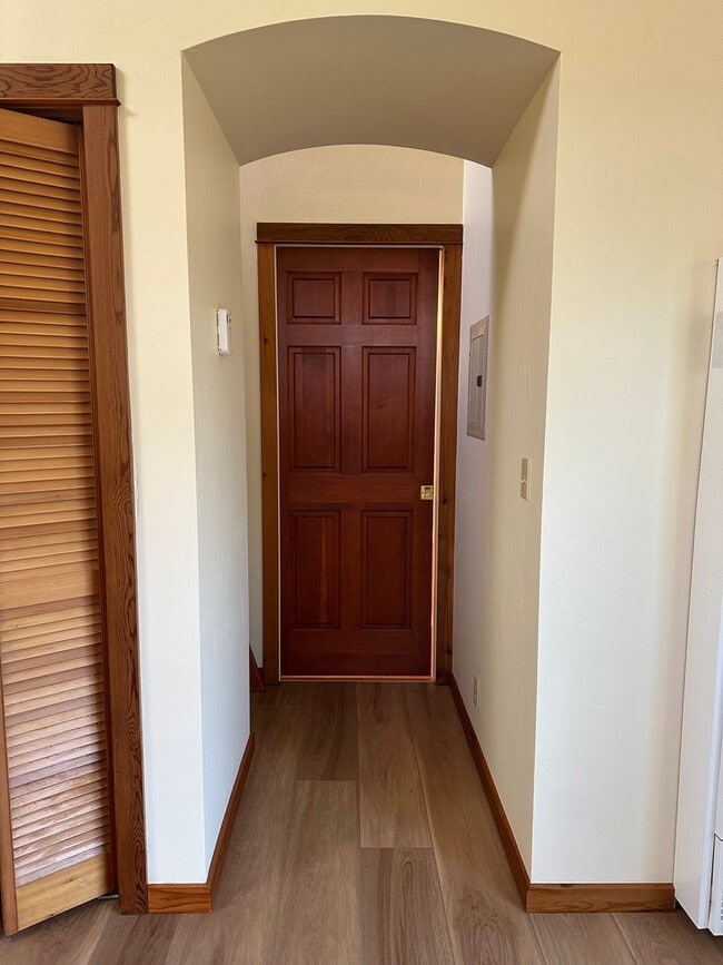 Building Photo - Charming Studio Loft in Arcata – Close to Plaza & Cal Poly Humboldt