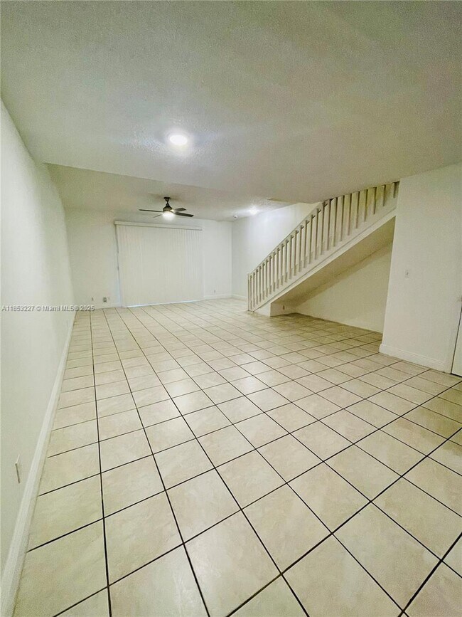 Building Photo - 1503 Veracruz Ln