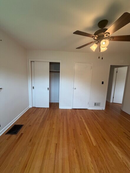 Building Photo - 42 Alpine Dr