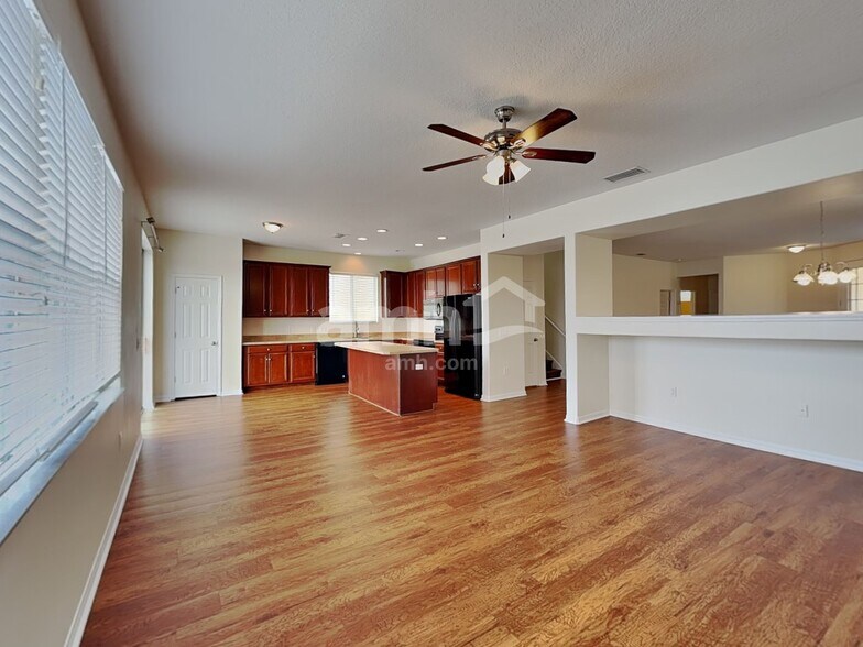 Building Photo - 19554 Timberbluff Dr