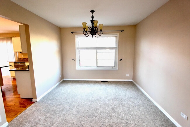 Building Photo - 18376 W Springwood Dr
