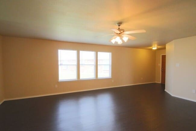 Building Photo - Coming Soon in Haslet | 3BR/2BA with 2-Car Garage, Private Yard & Easy Access to 287 & I-35
