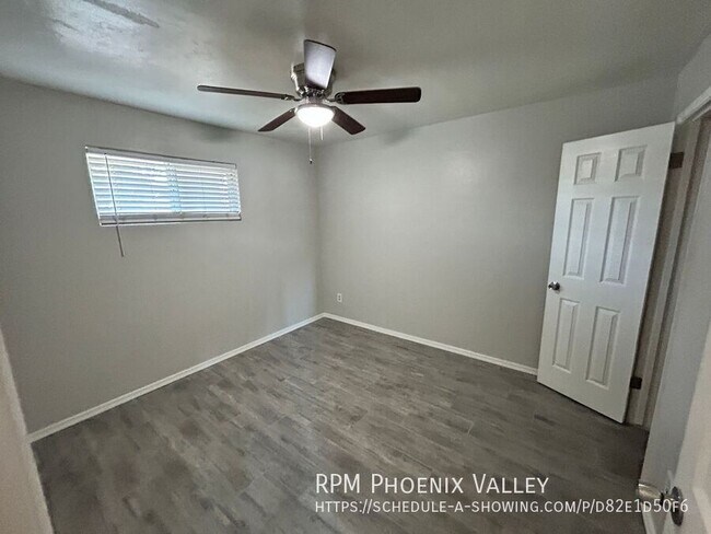 Building Photo - 4837 E Willetta St