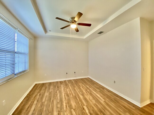 Building Photo - 7472 Bristol Cir