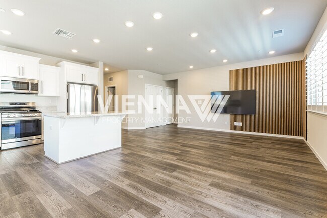 Building Photo - 4120 Gossamer St