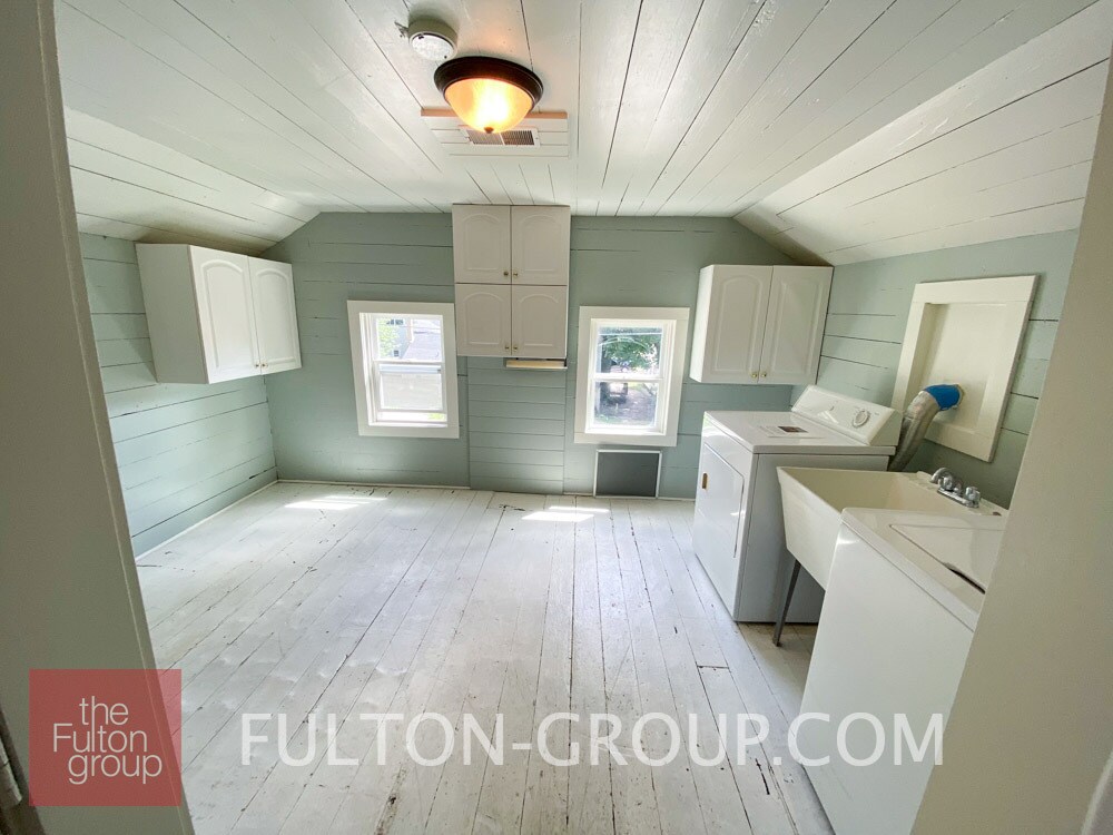 Building Photo - 740 Fulton St E