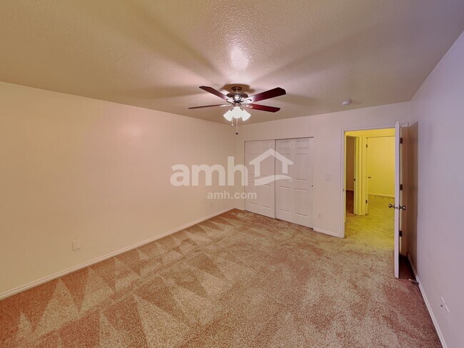 Building Photo - 1454 Fowler Ave