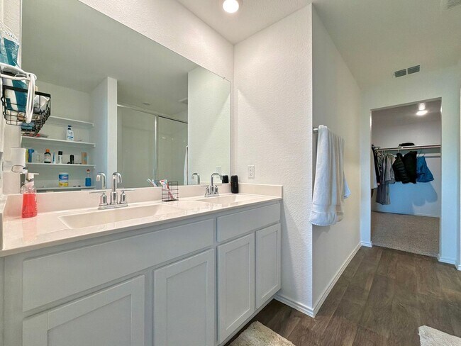 Building Photo - 14812 Afleet Alex St