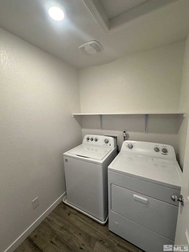 Building Photo - 420 Summer Triangle Dr