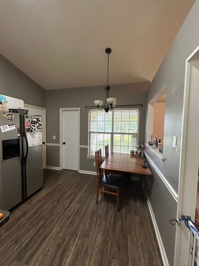 Building Photo - 109 Live Oak Cir
