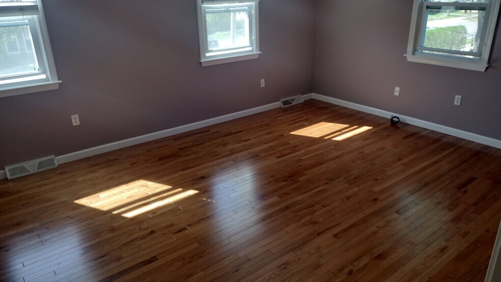 1st BR - 82 Union St
