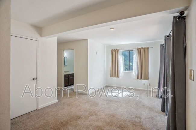 Building Photo - 6290 Topaz Dr