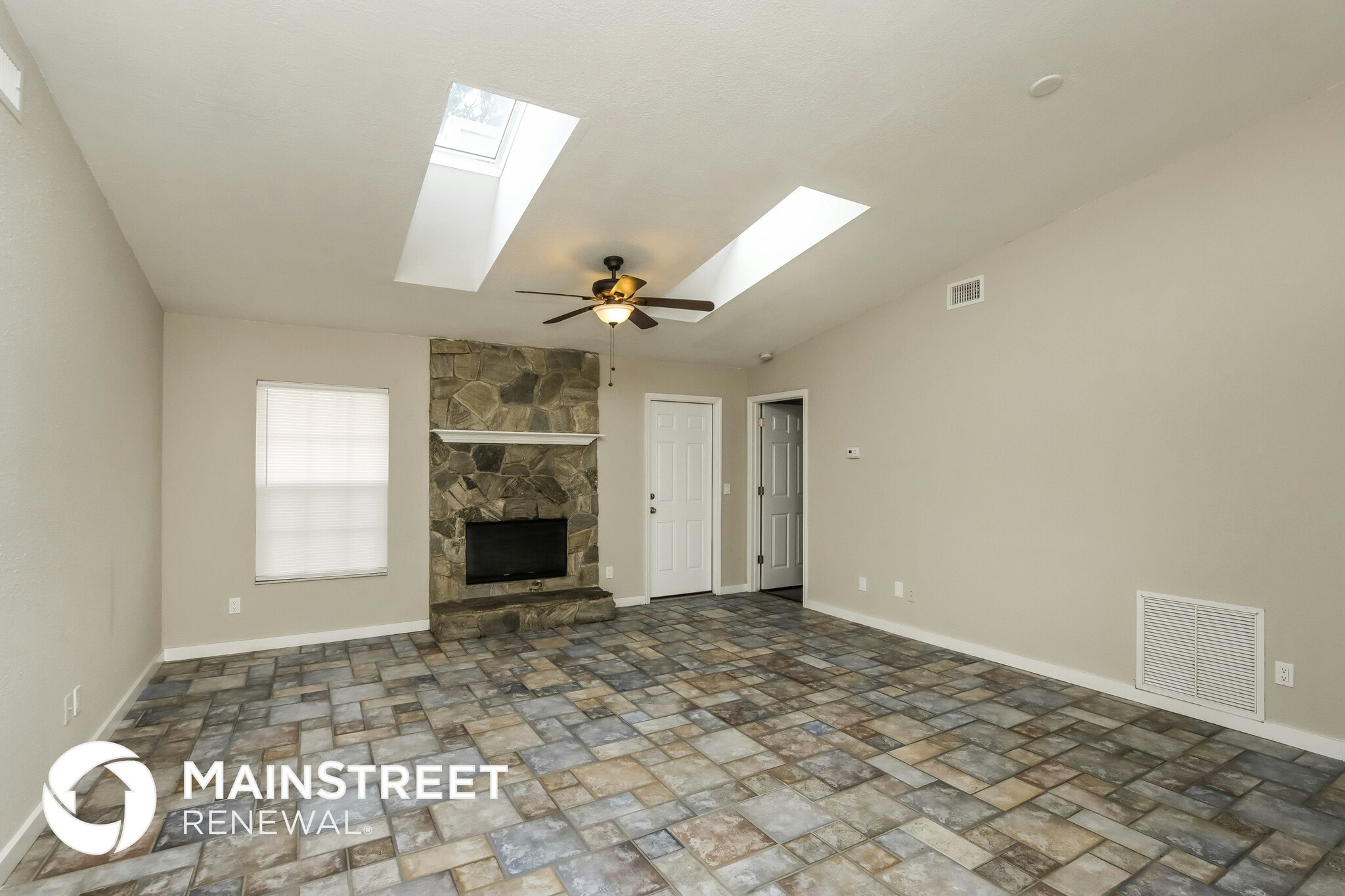 Building Photo - 730 Altamira St NW
