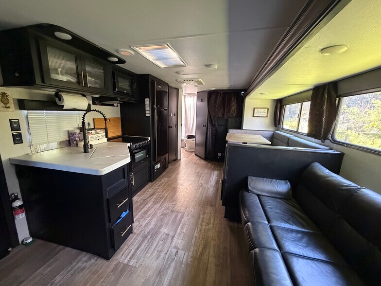 Building Photo - 48 Enos Dr