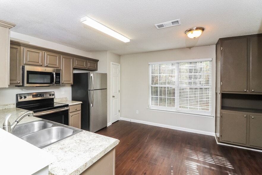 Building Photo - 149 Lossie Ln