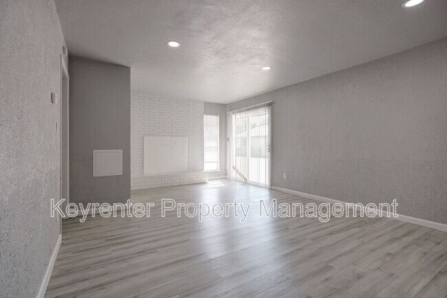 Building Photo - 1309 Crown Point Ave