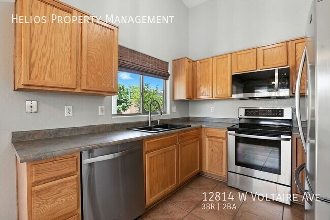 Building Photo - 12814 W Voltaire Ave