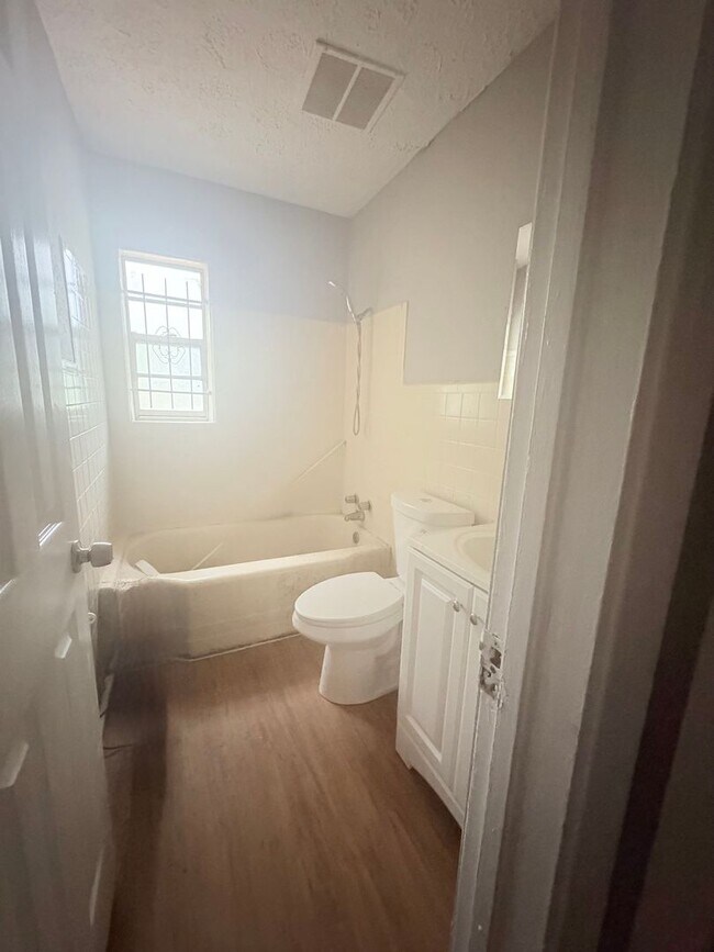 Building Photo - Affordable City living