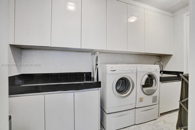 Building Photo - 9705 Collins Ave