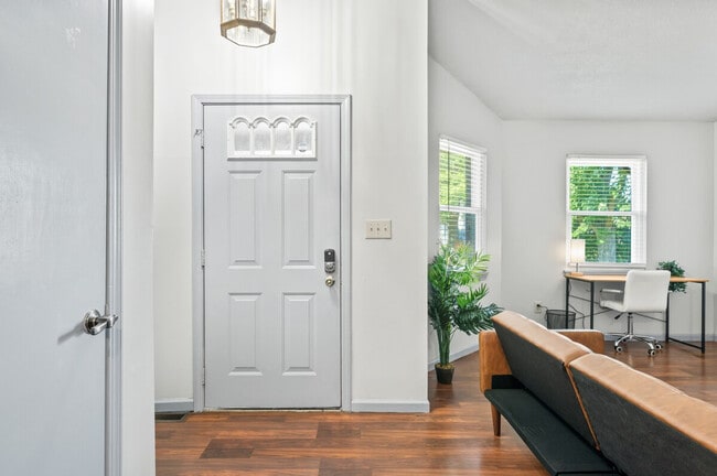 Building Photo - 8209 Parsley Ln