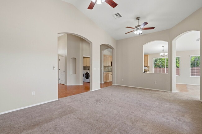 Building Photo - 39116 Quick Trot Dr