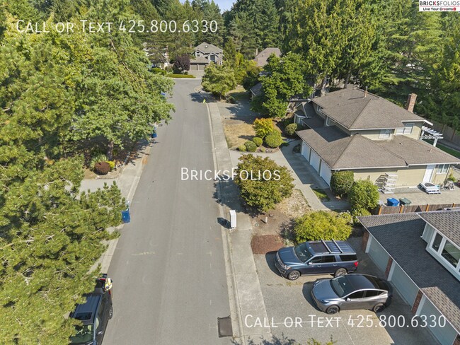 Building Photo - Luxurious 5-bedroom home in Sammamish with...