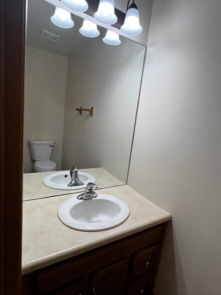 Building Photo - 1312 Tully Dr