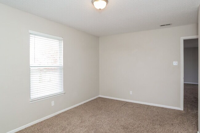 Building Photo - 9170 Amberleigh Dr