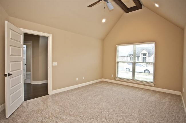 Building Photo - 3210 SW Stonepoint Ave