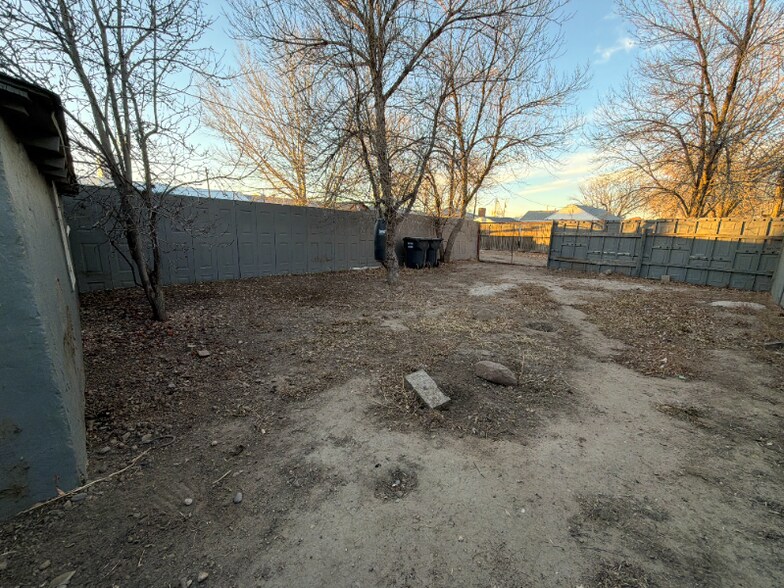 Building Photo - 18933 Main St